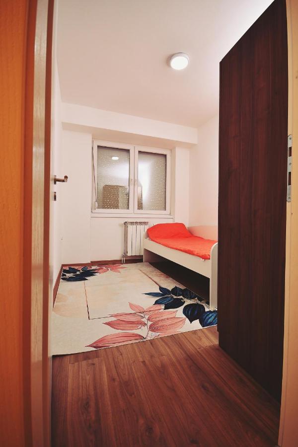 Skopje Apartments Near Central Bus Station Jk Apartments Kültér fotó